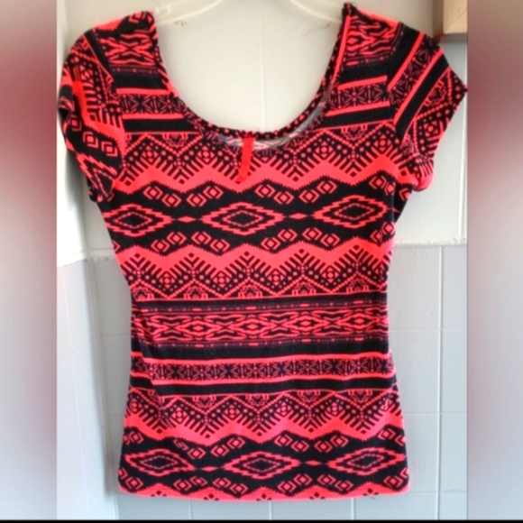 4/$20 Aztec Pattern Shirt - Picture 3 of 4